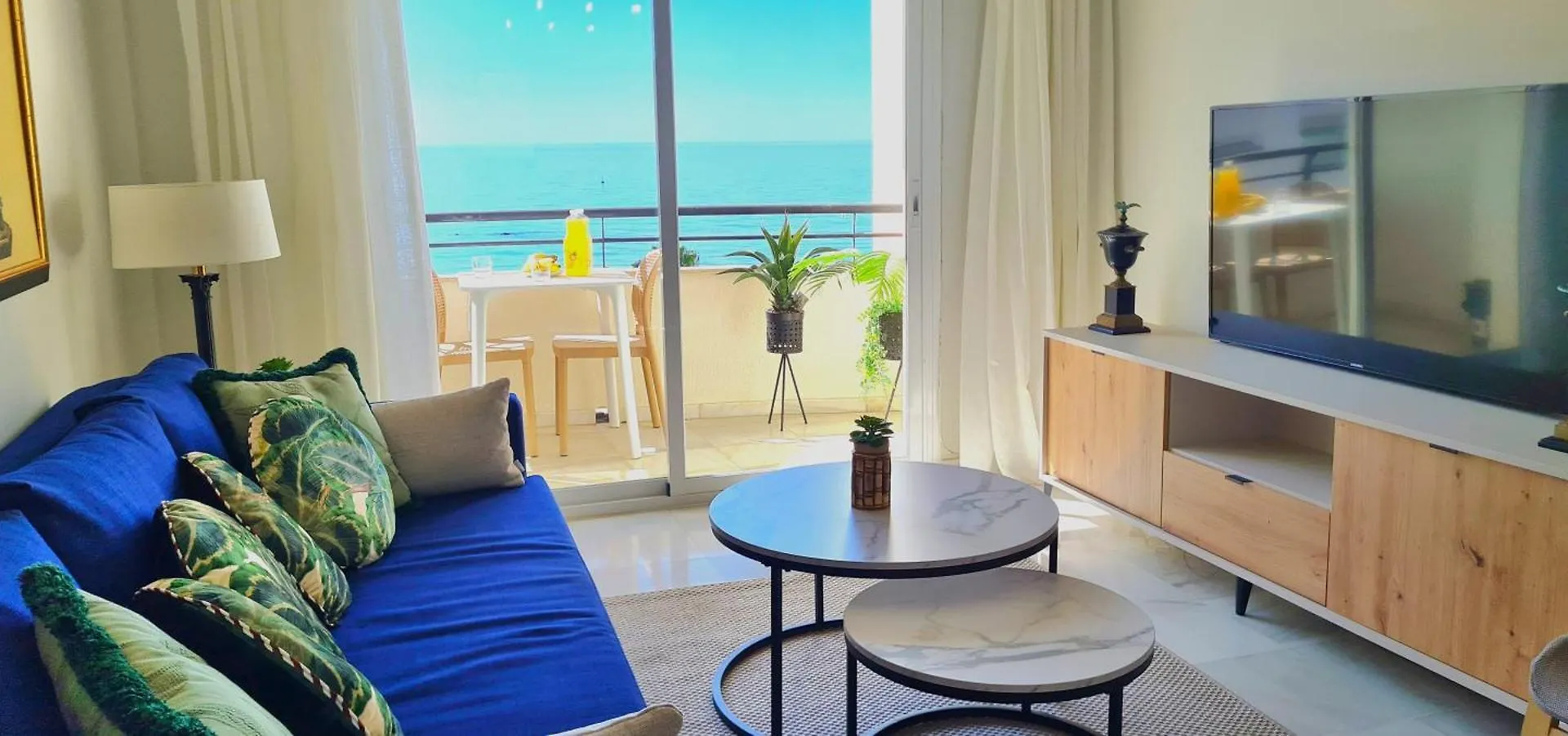 Spectacular Frontbeach Apartment Old Town La Rada Beach Estepona